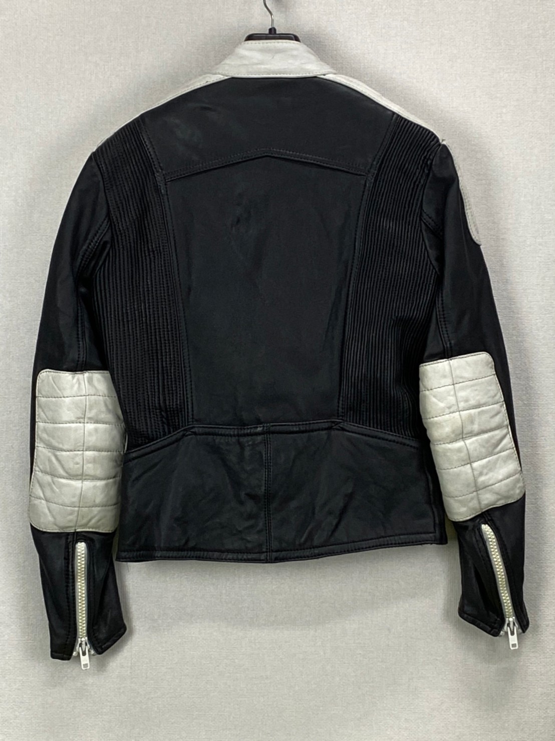 เสื้อการ์ดสำหรับขี่มอเตอร์ไซด์( มือสอง) RCSS 029: อก 34" ยาว 22" ** Heingericke **