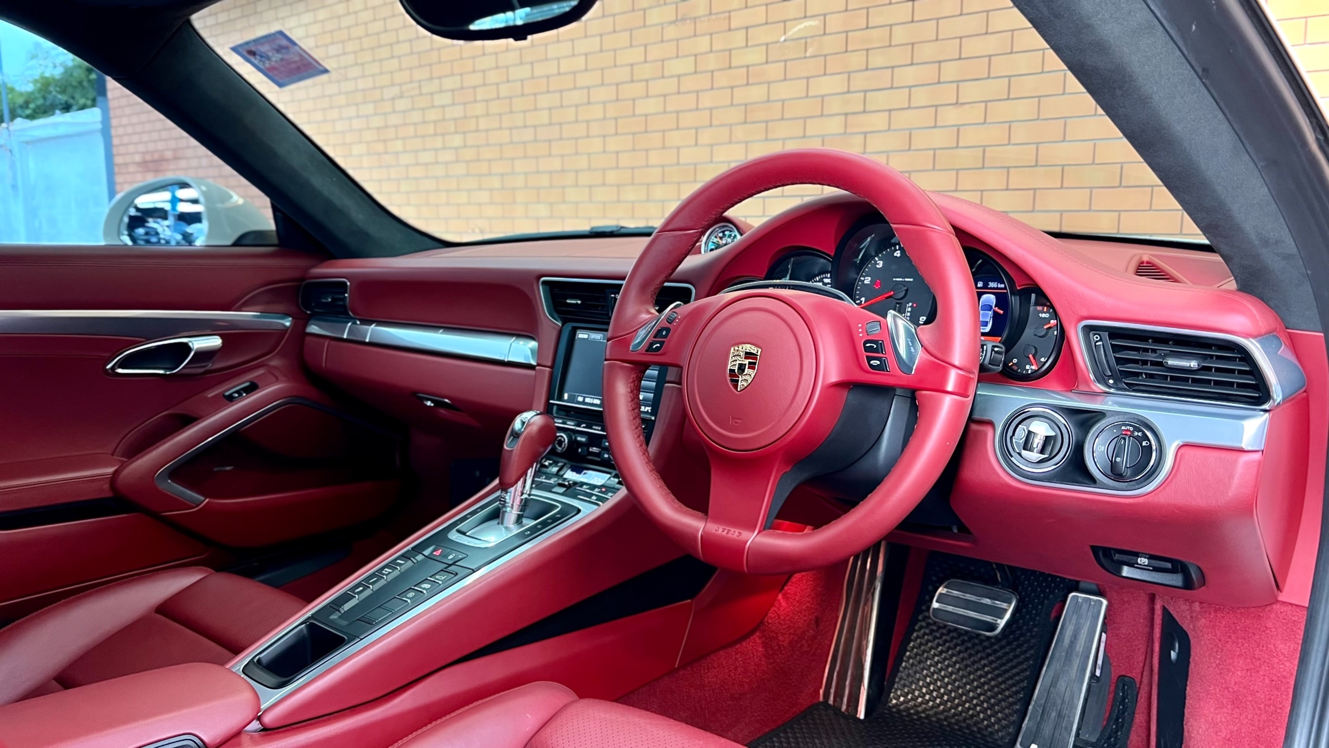 Porsche Carrera 911 ปี 2013