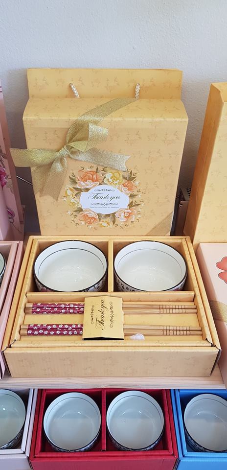 เซ็ตของขวัญ ของรับไหว้ ของขวัญปีใหม่ ของขวัญเกษียณอายุ ชุดชามตะเกียบญี่ปุ่น 2 ชิ้น พร้อมแพคเกจ