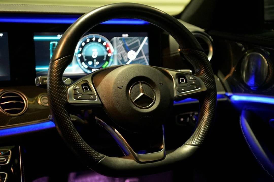 Mercedes-Benz E350e AMG ปี 2018