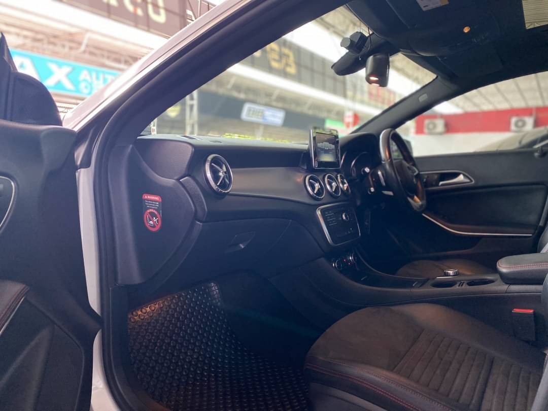 Mercedes-Benz CLA 250 AMG Sport ปี 2015