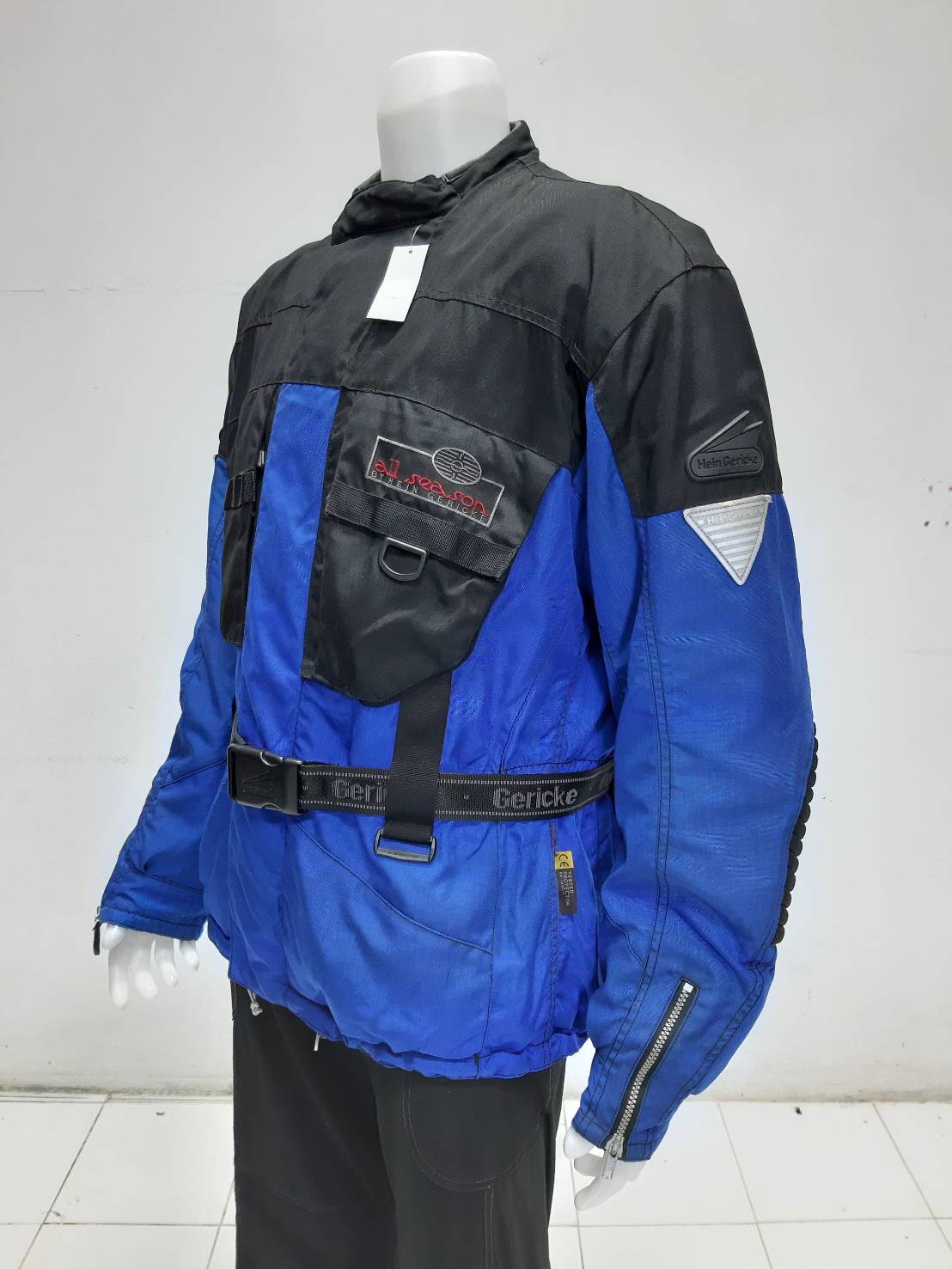 เสื้อขี่มอเตอร์ไซด์( มือสอง) RCT 574 อก 54" ยาว 30" ยี่ห้อ **Hein Gericke**
