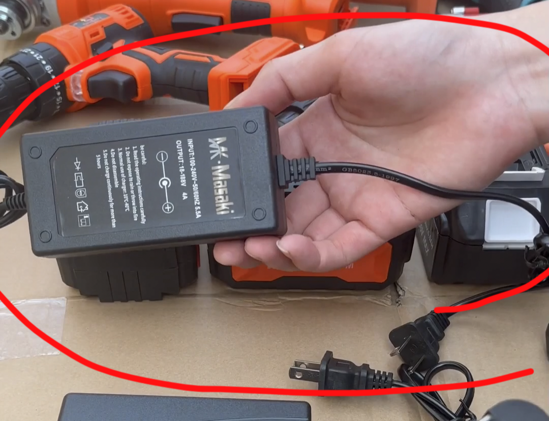 ที่ชาร์จแบตเตอรี่ ทรงสี่เหลี่ยมผืนผ้า (หัวกลม)