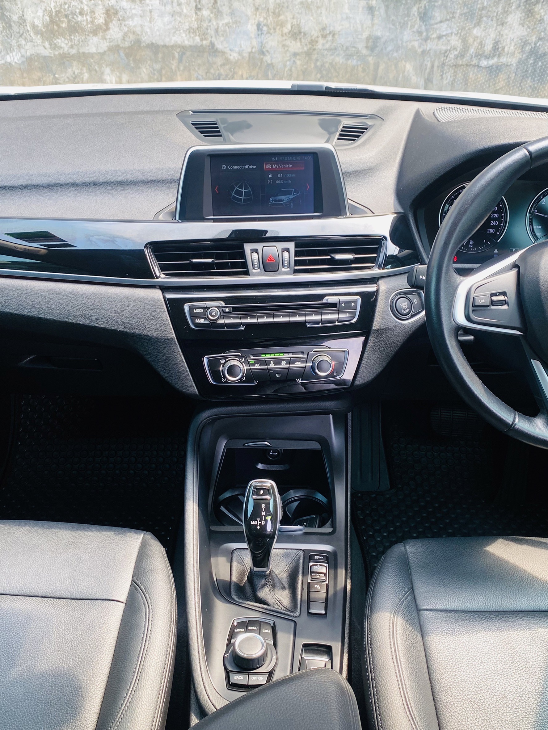 BMW X1 SDRIVE18i ICONIC โฉม F48 ปี 2019