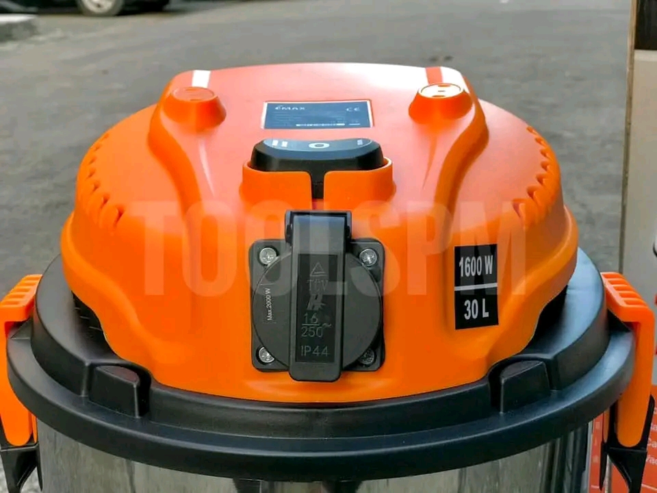 เครื่องดูดฝุ่น IMAX 30ลิตร 2in1 สำหรับงานช่าง งานคาร์แคร์ งานบ้าน