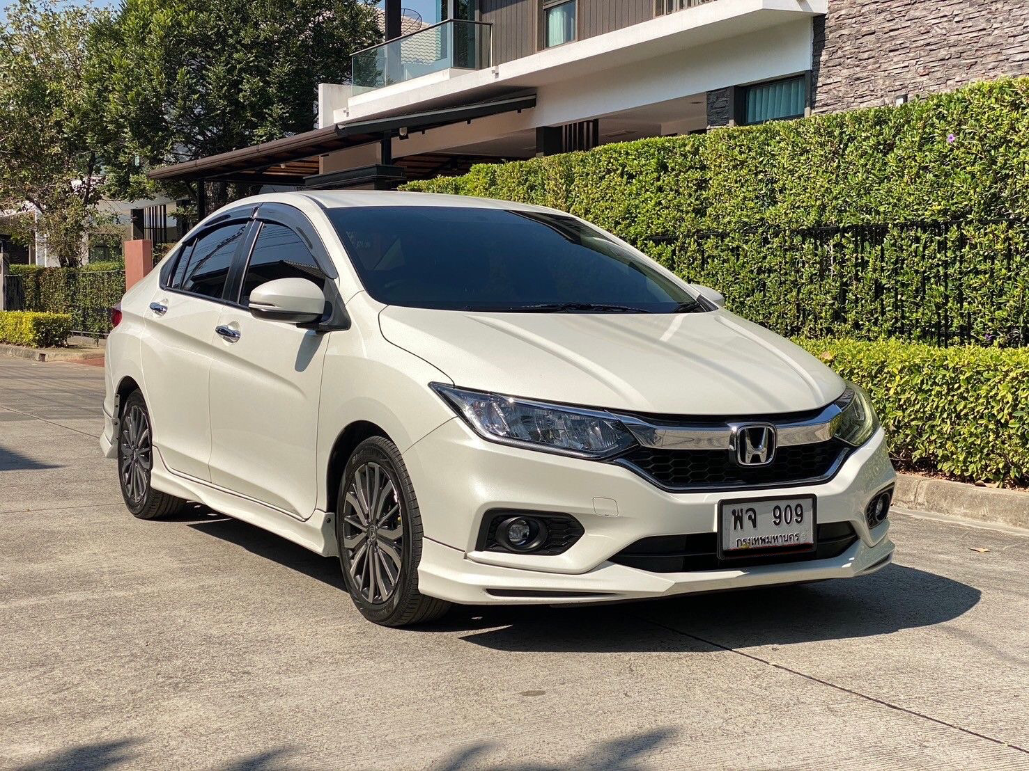HONDA CITY 1.5 SV MNC สีขาว ปี 2017 รุ่นท็อป