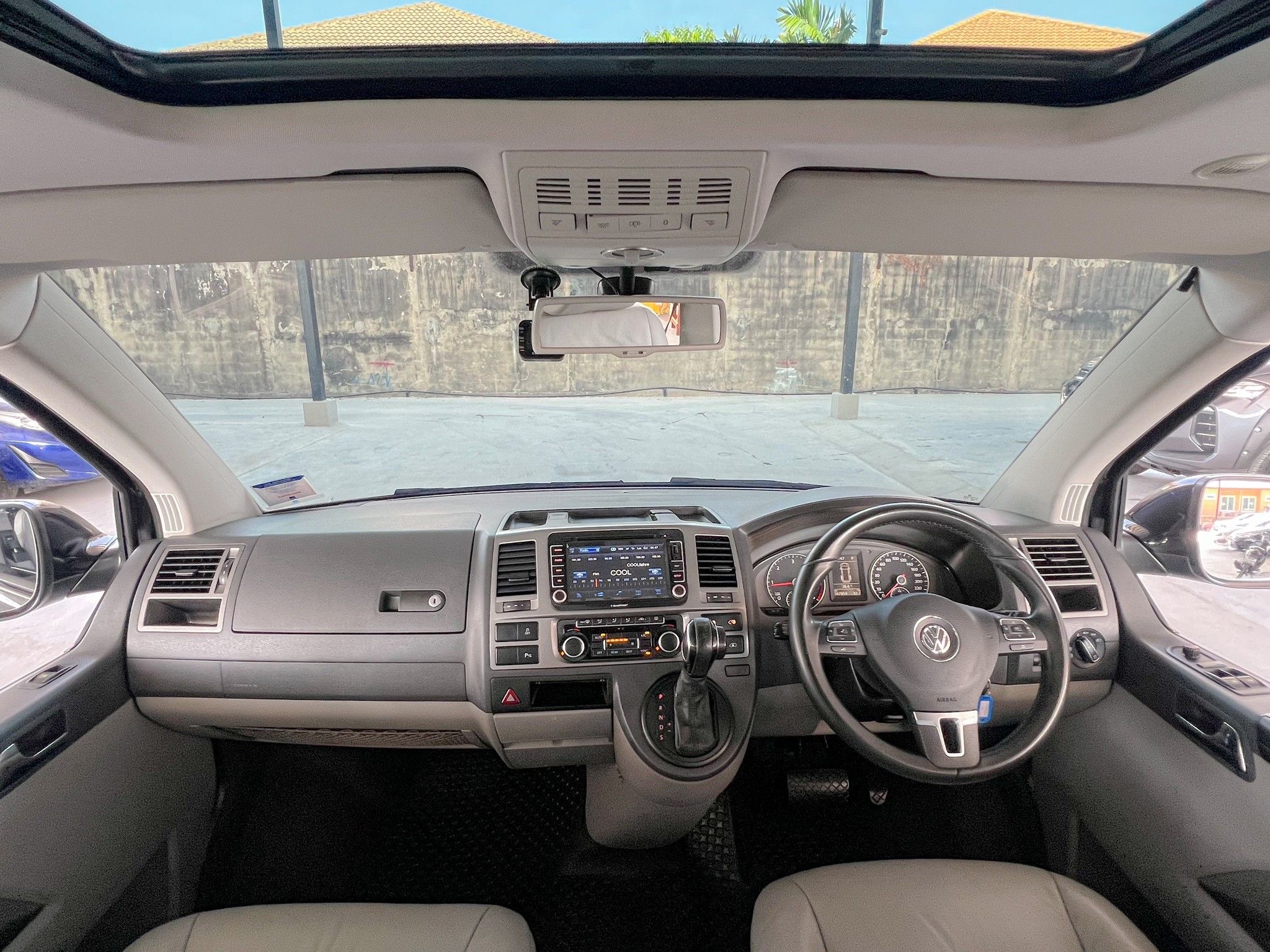 VOLKSWAGEN CARAVELLE, 2.0 BIT DI ปี 2014