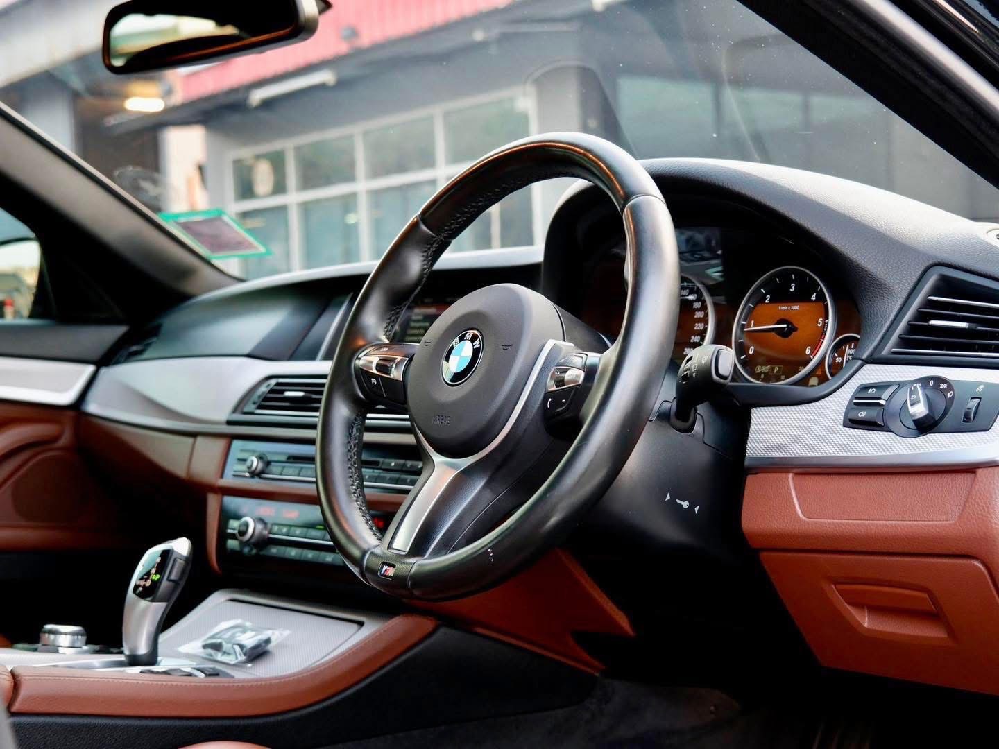 BMW F10 520d M-Sport LCI Minorchange ปี 2016