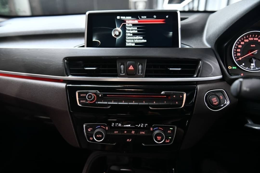 BMW X1 sDrive18i xLine ปี 2017