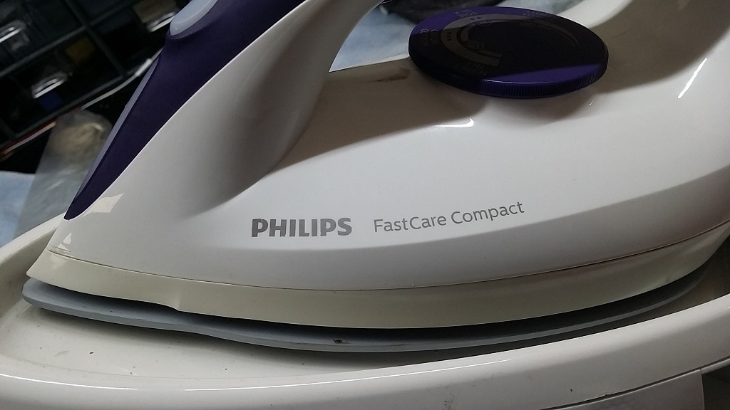 ซ่อมเตารีดไอน้ำ ยี่ห้อ PHILIPS รุ่น GC6704 อาการไม่ร้อน