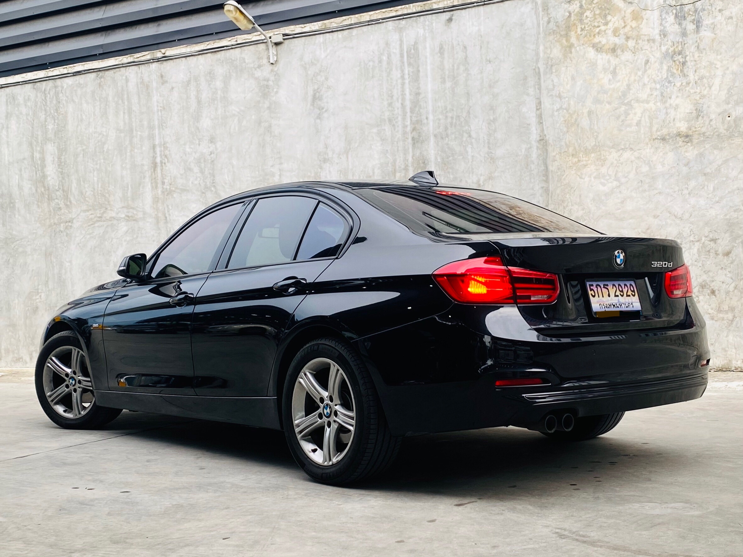 BMW SERIES 3, 320d SPORT โฉม F30 ปี 2016