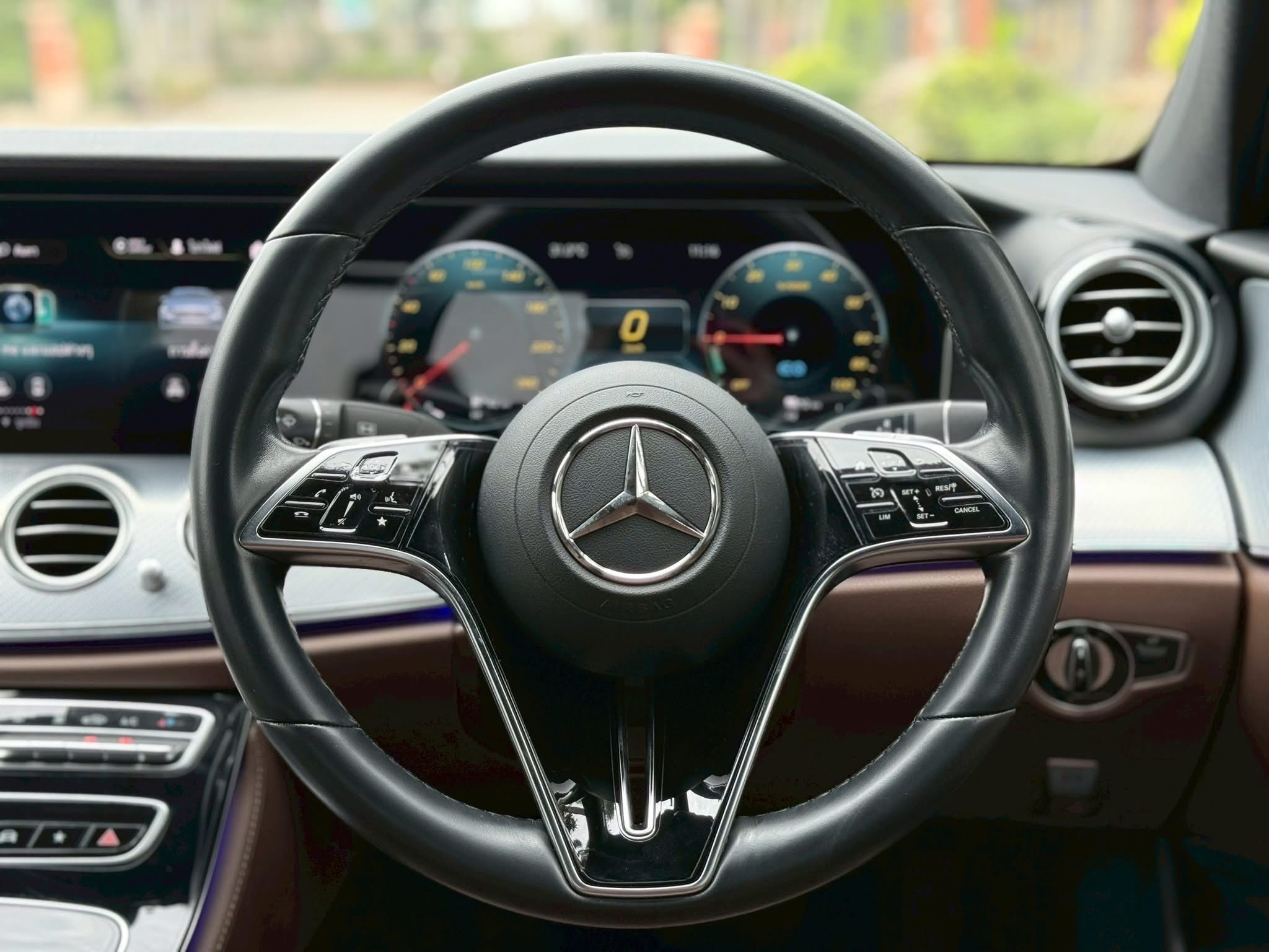 MERCEDES-BENZ E300e AVANTGARDE ปี 2022