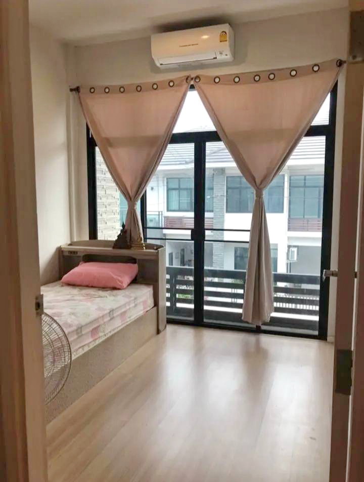 ให้เช่าทาวน์โฮม หมู่บ้านเปี่ยมสุข ติวานนท์ 56