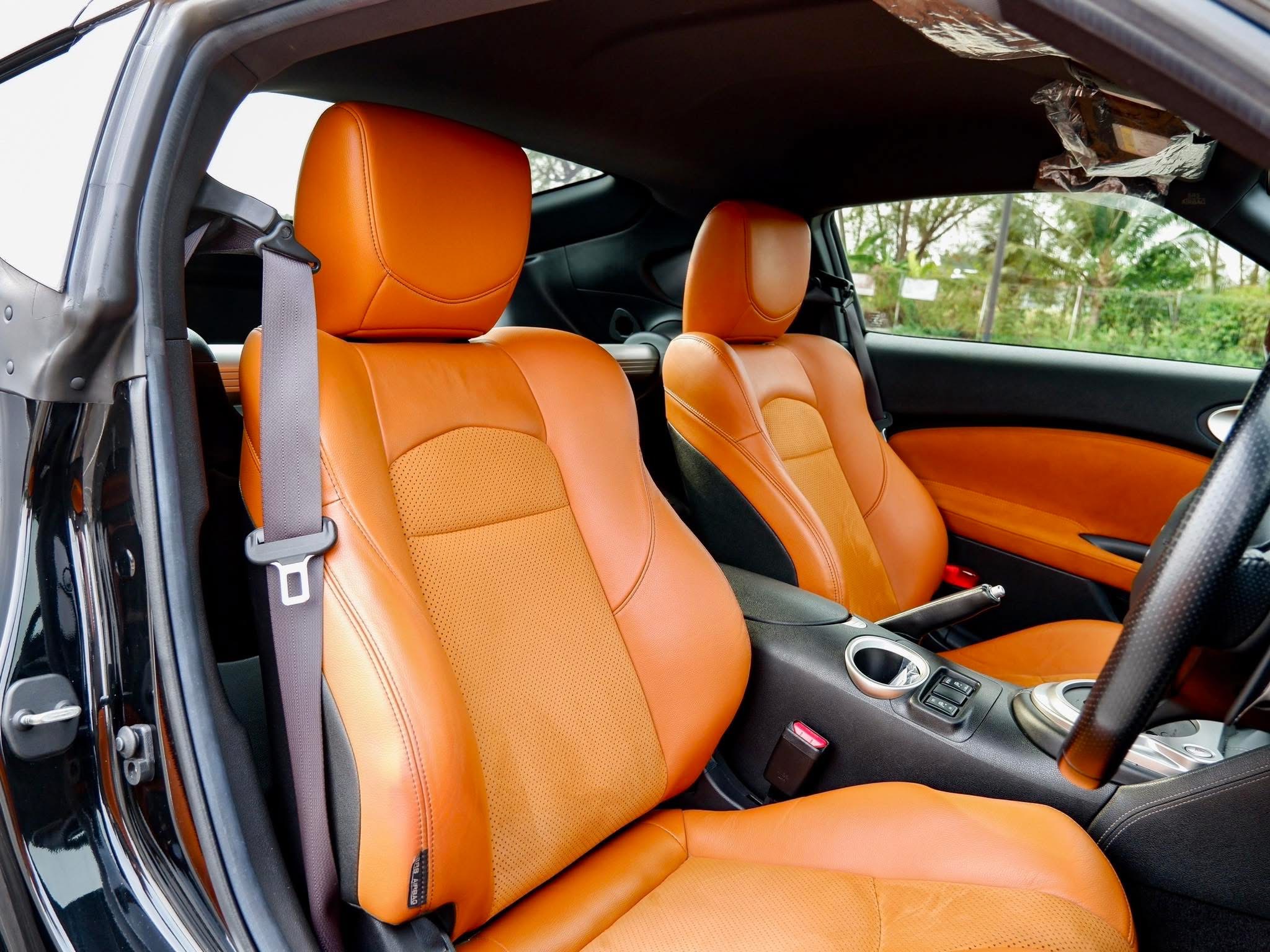 Nissan Fairlady 370Z ST Version จดทะเบียนปี 2011