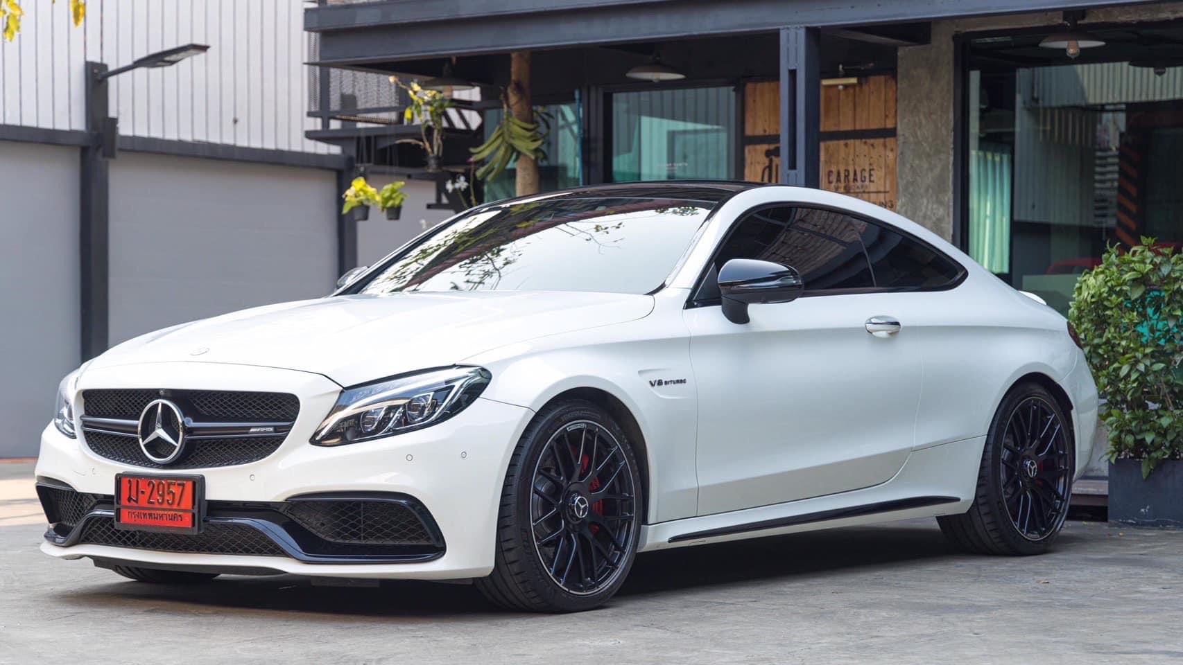Mercedes-AMG C63s Coupe ปี 2016