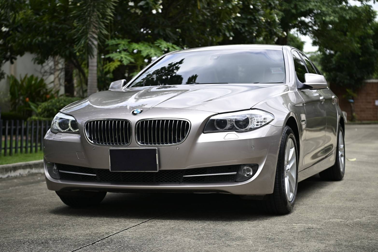 BMW 523i ปี2011