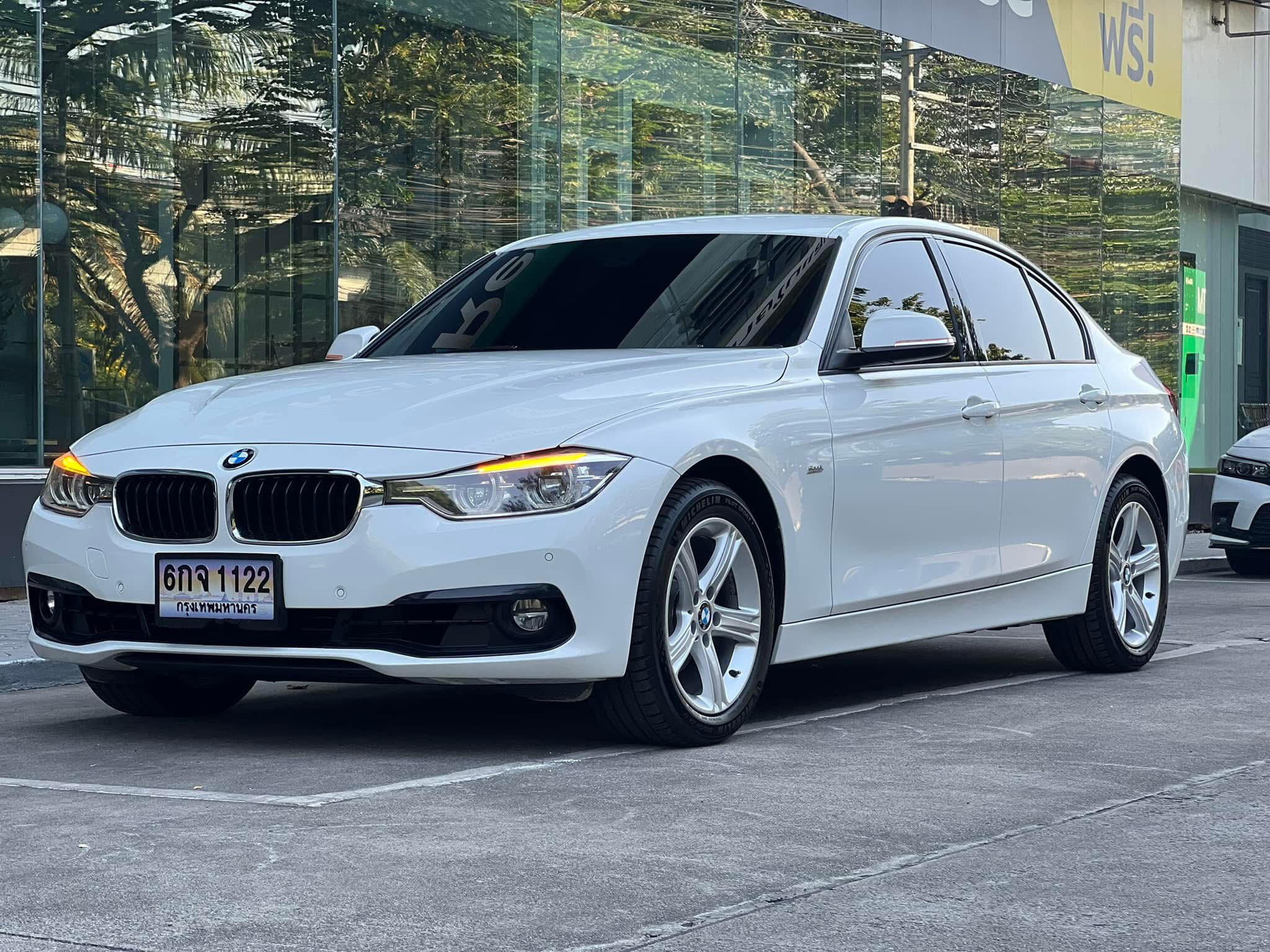 BMW F30 320i Sport LCI ปี 2016
