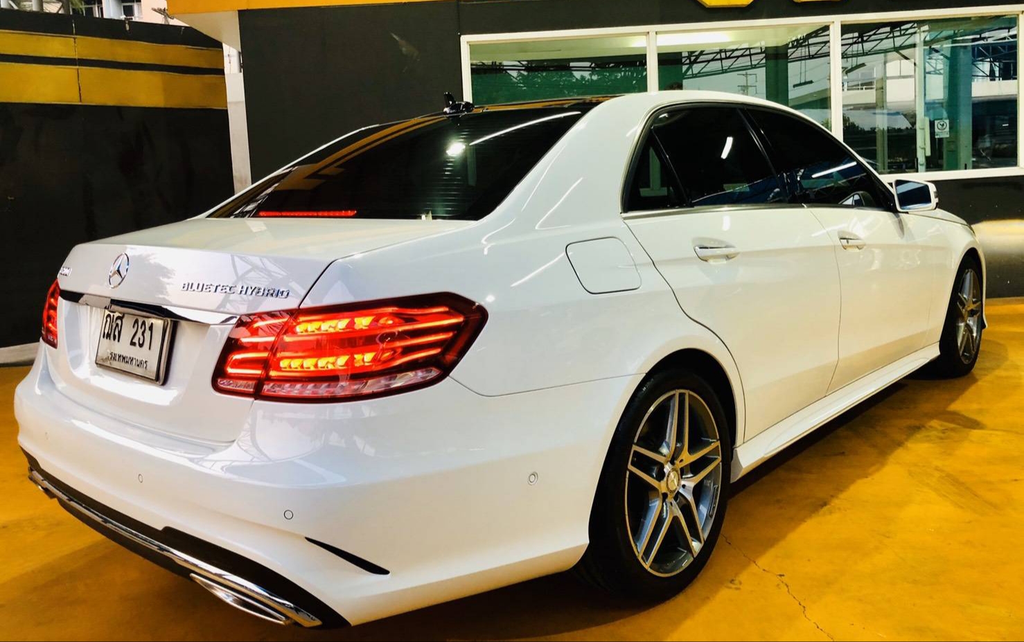 Mercedes Benz E300 AMG ปี2015