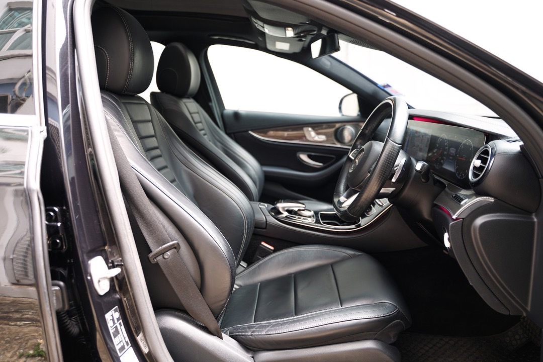 Mercedes Benz E220d AMG Dynamic W213 ปี 2017