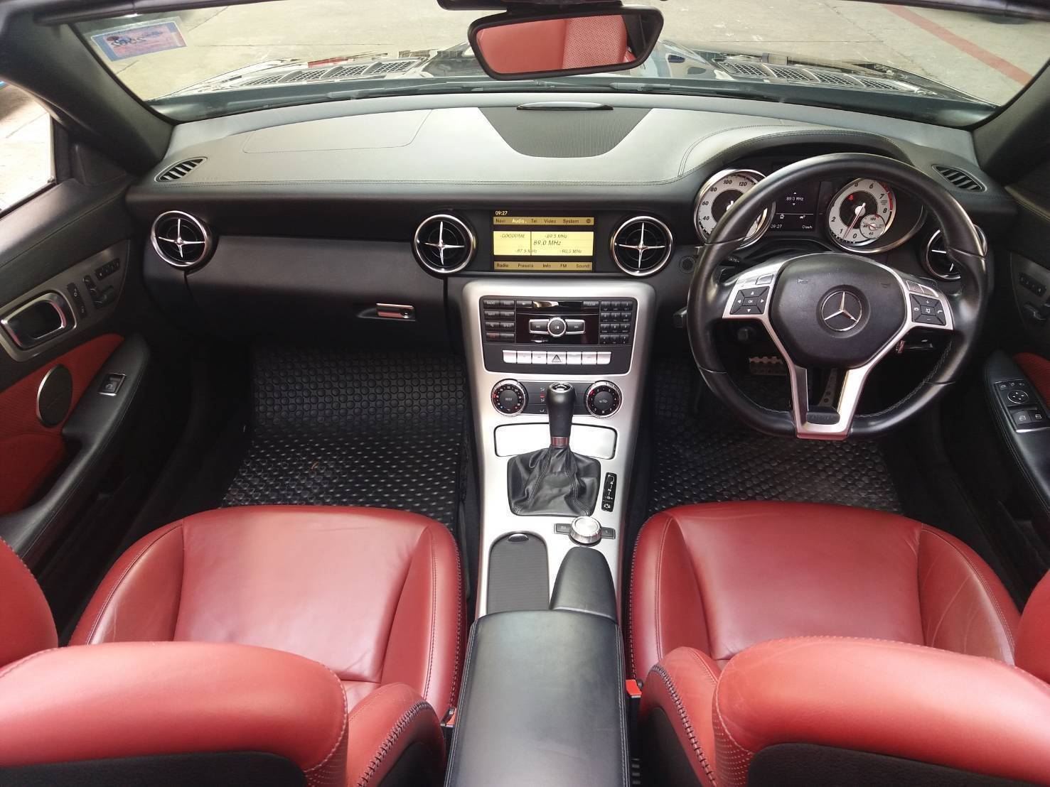 Mercedes-Benz SLK200 1.8 R172 Convertible ปี 2013