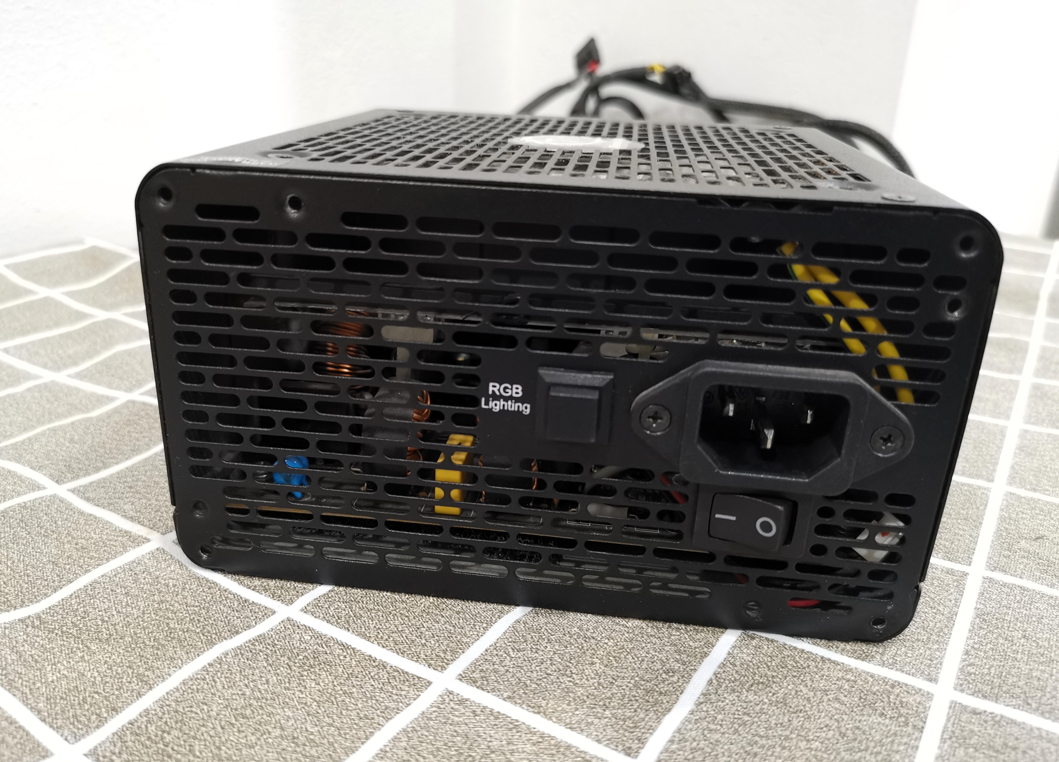 THERMALTAKE Smart RGB 700W (80+ White)