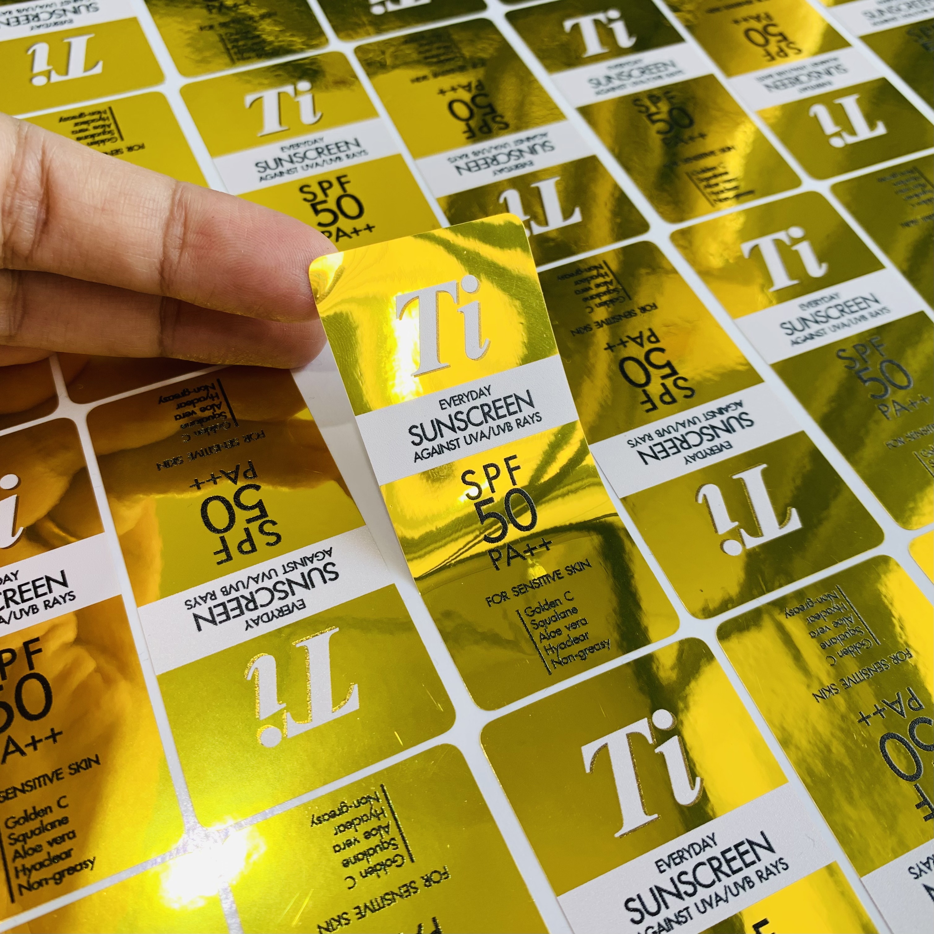 สติ๊กเกอร์ฉลากสินค้าฟรอยทอง ฟอยล์