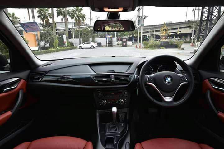 BMW X1 sDrive 18i Lci ปี 2013 พวงมาลัยเบา