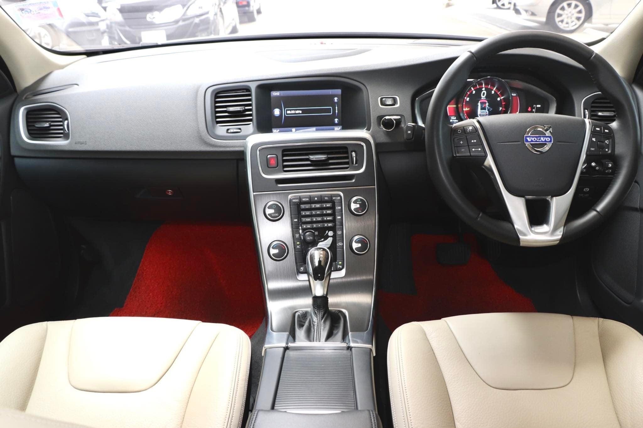 VOLVO V60 1.6 T4F ปี2014