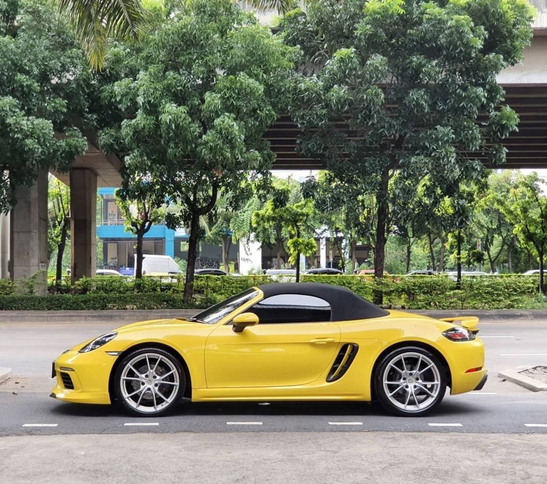 Porsche Boxster 718 ปี 2018
