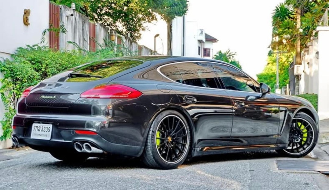 Porsche Panamera S 3.0 E-Hybrid ปี 2015