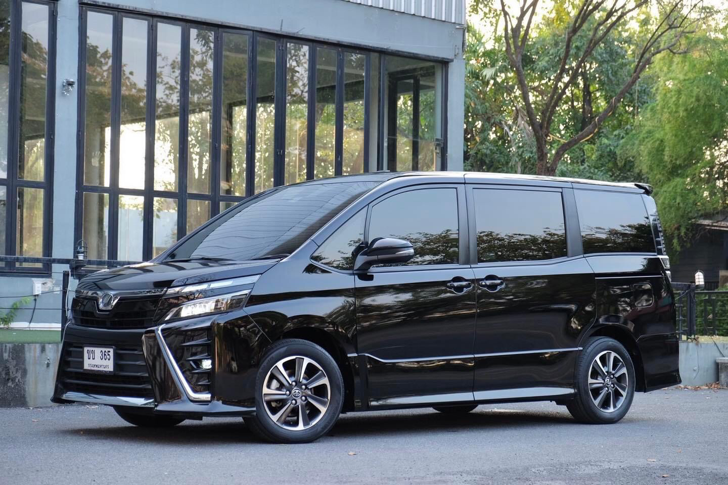 Toyota VOXY (ZS) ตัวไมเนอร์เชน ปี 2020