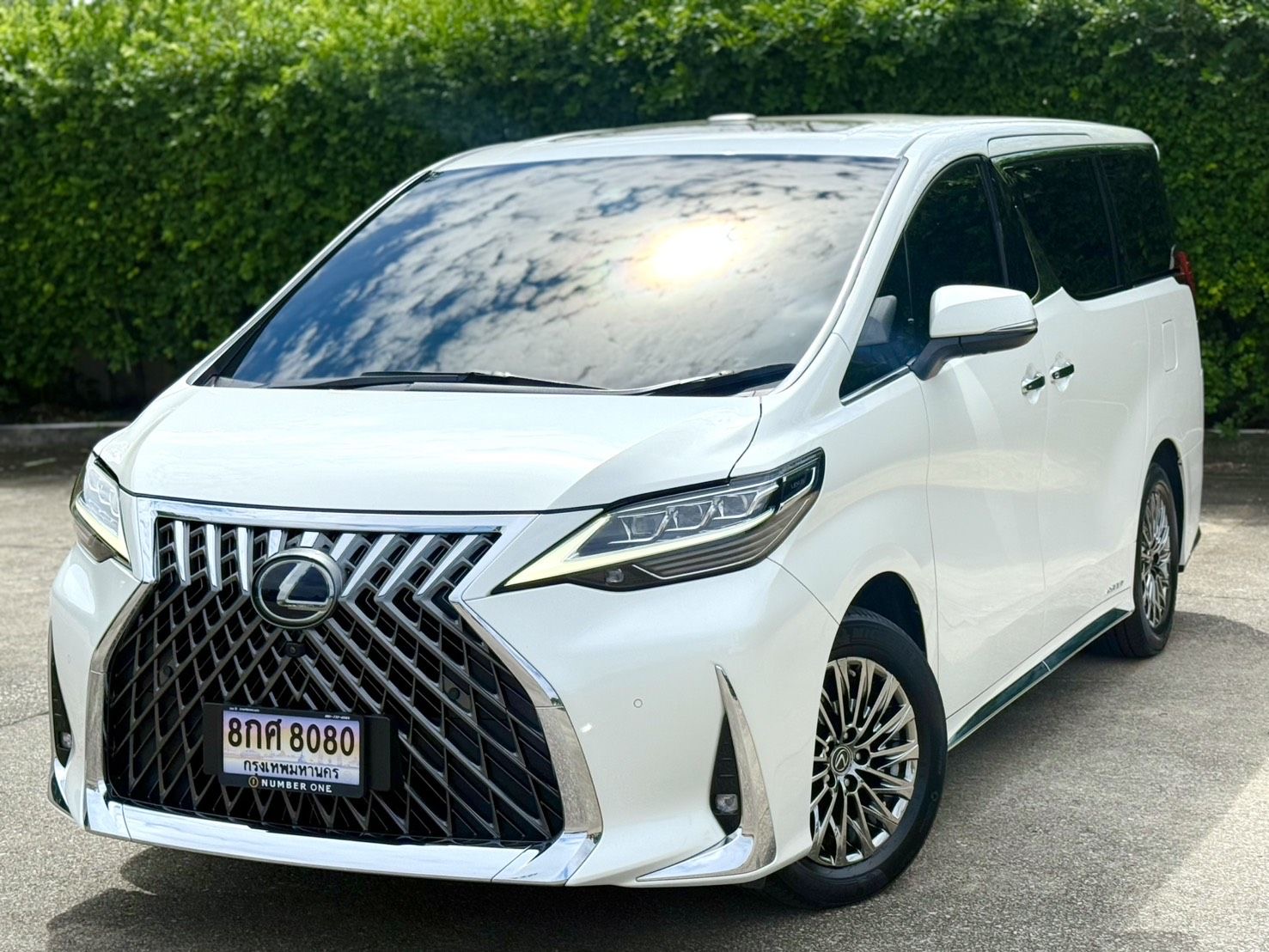 Lexus LM300h (7 Seat) ปี 2021