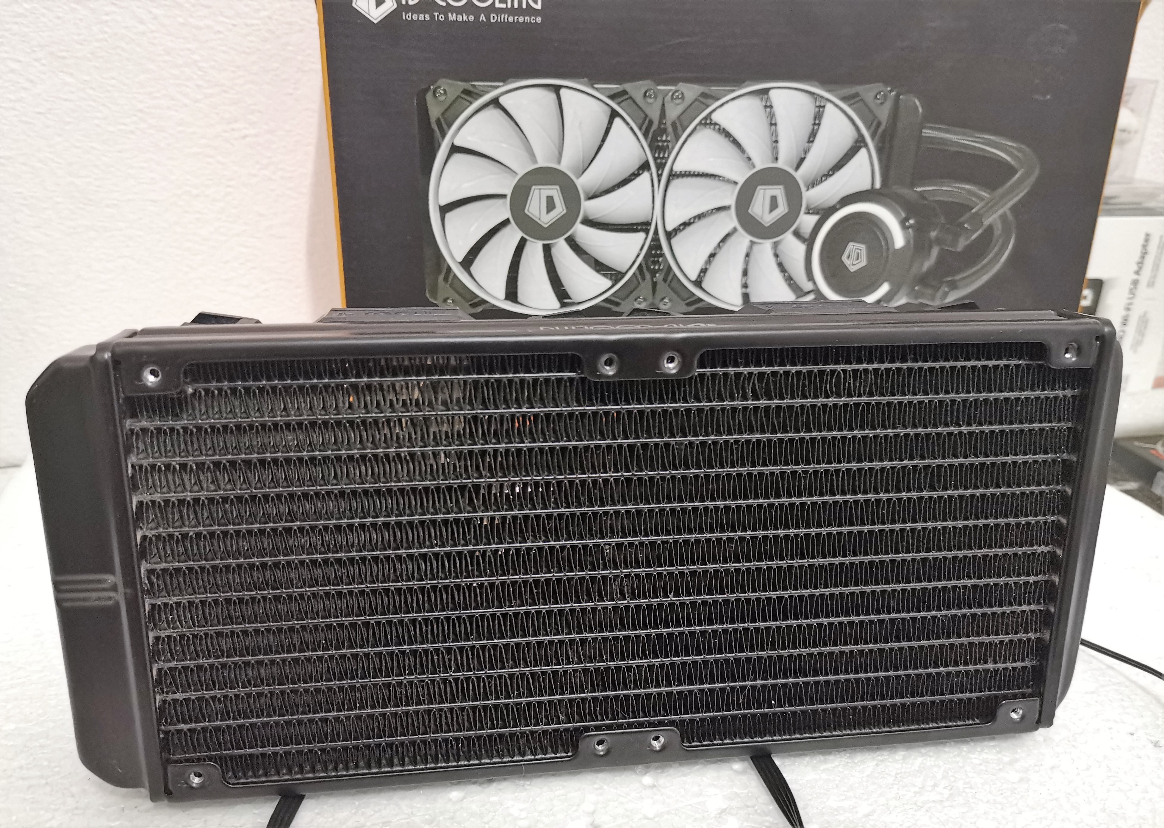 น้ำปิด ID COOLING FROSTFLOW + 240 (WHITE LED)