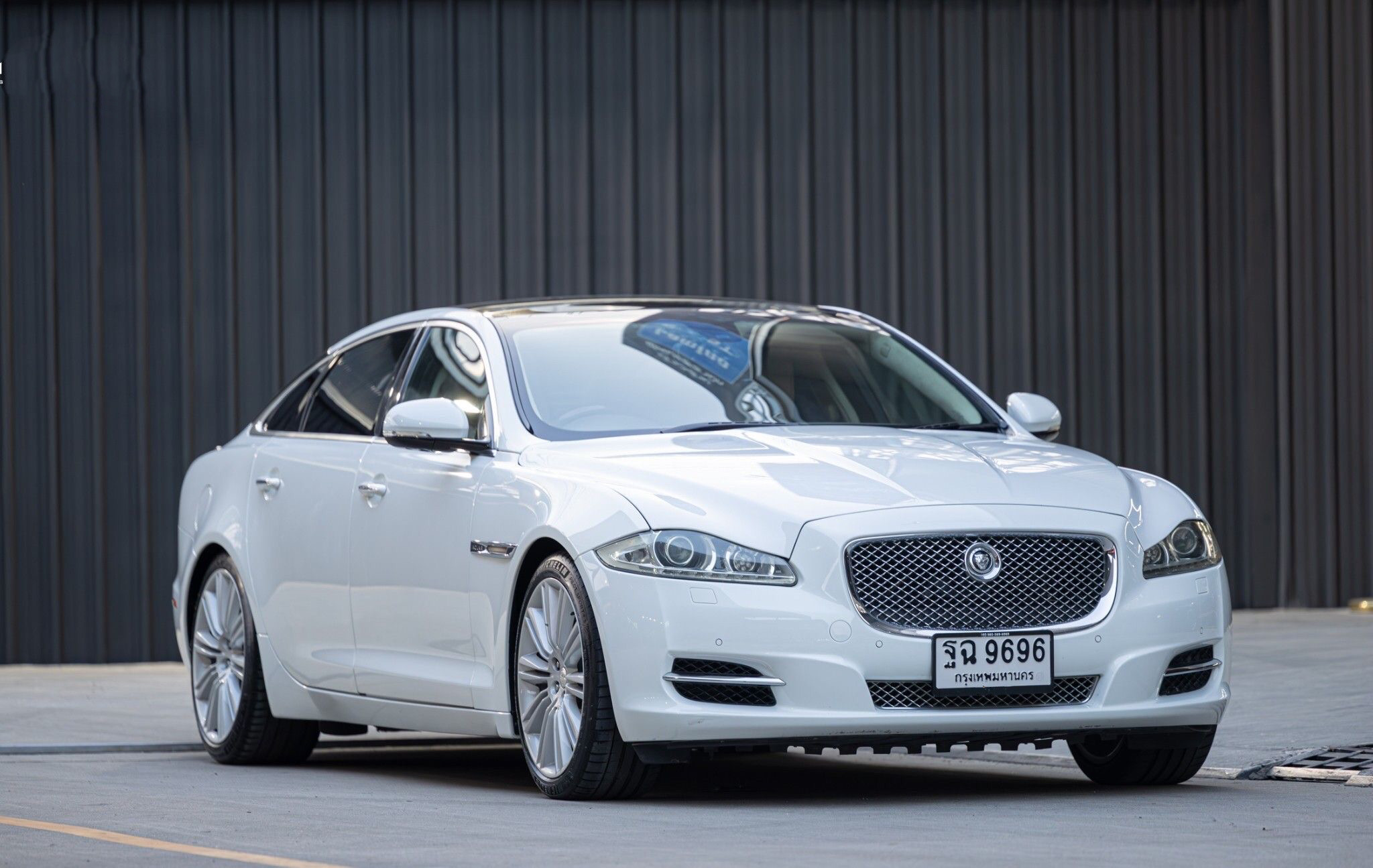 Jaguar XJ 3.0 Portfolio ปี 2011