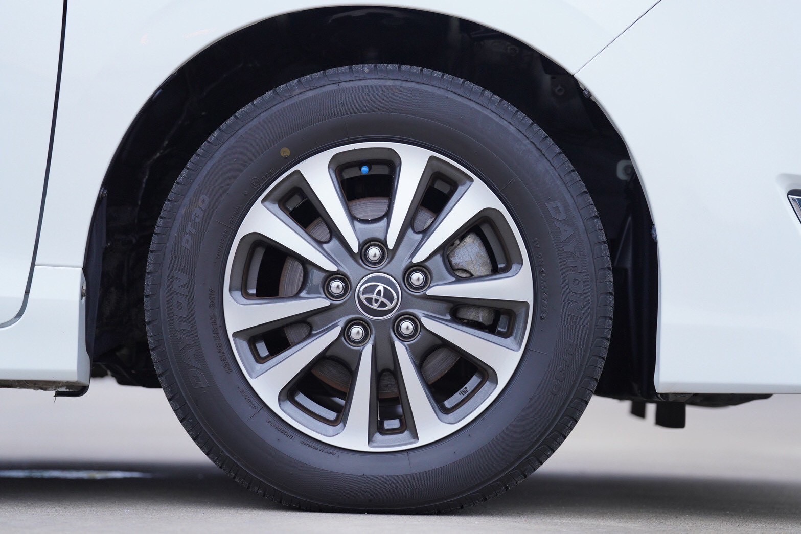 Toyota Esquire ปี 2019