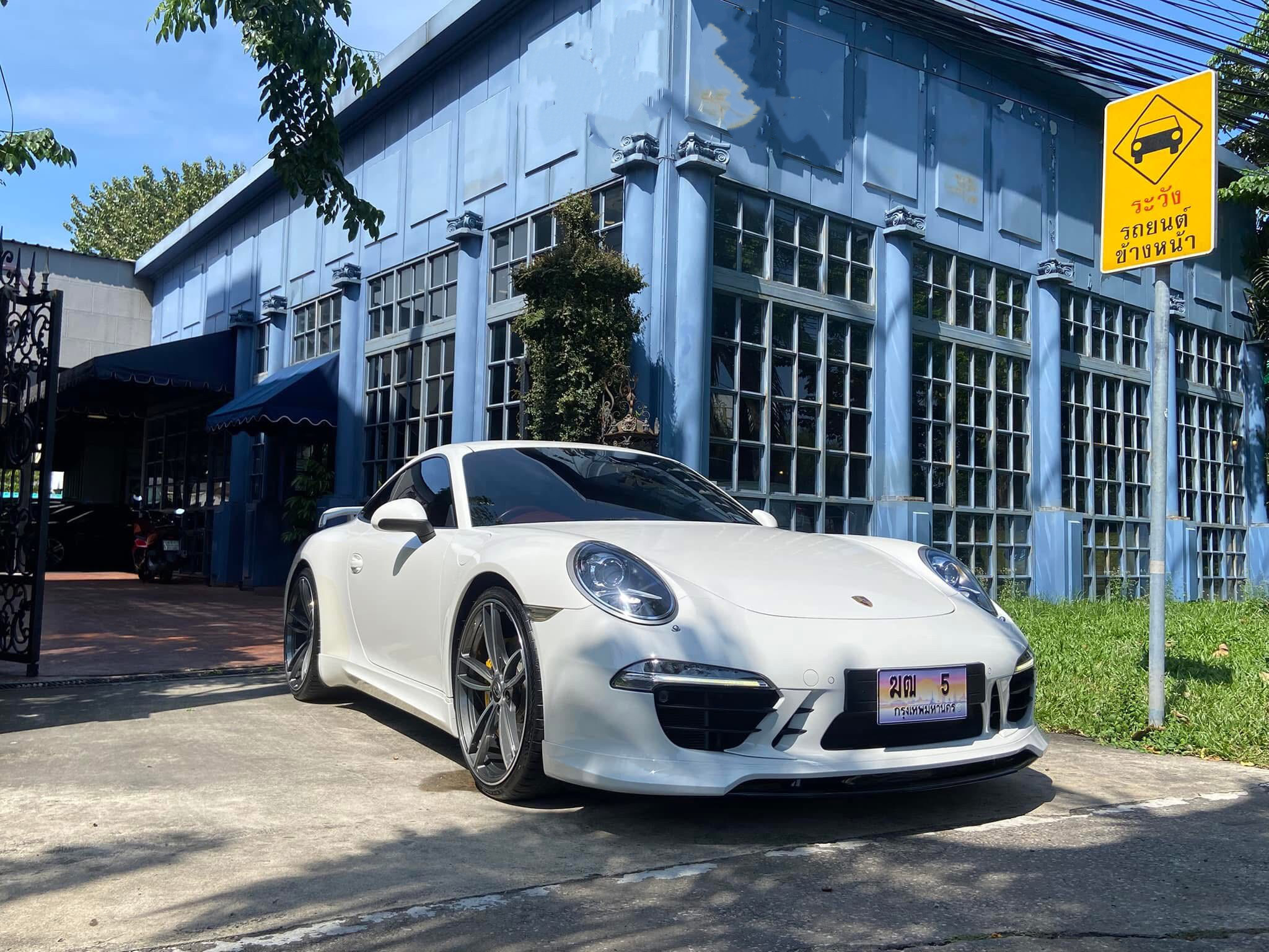 Porsche 911 Carrera S Coupe PDK ปี 2014
