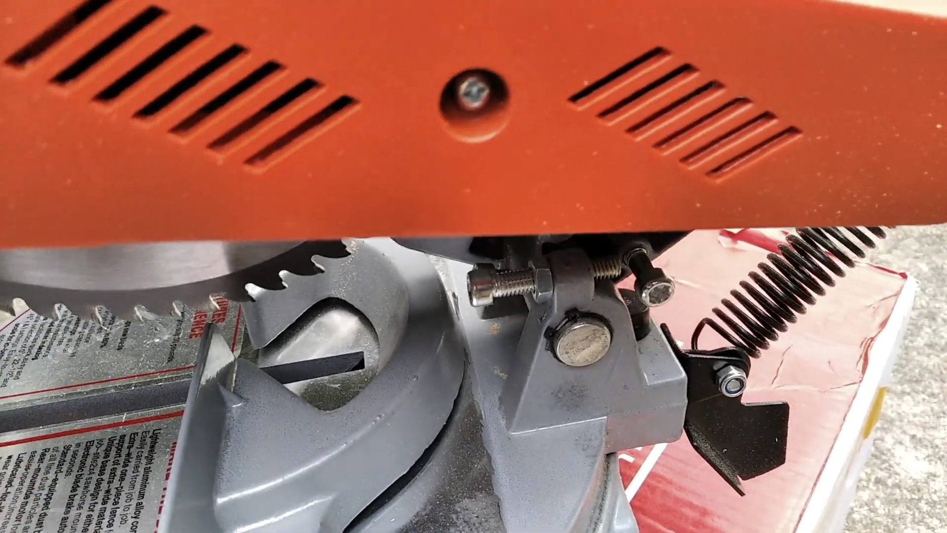 แท่นตัดองศา BERALA รุ่น BL-9255 ขนาด 10 นิ้ว