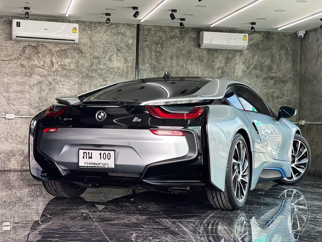 BMW i8 eDrive ปี 2015