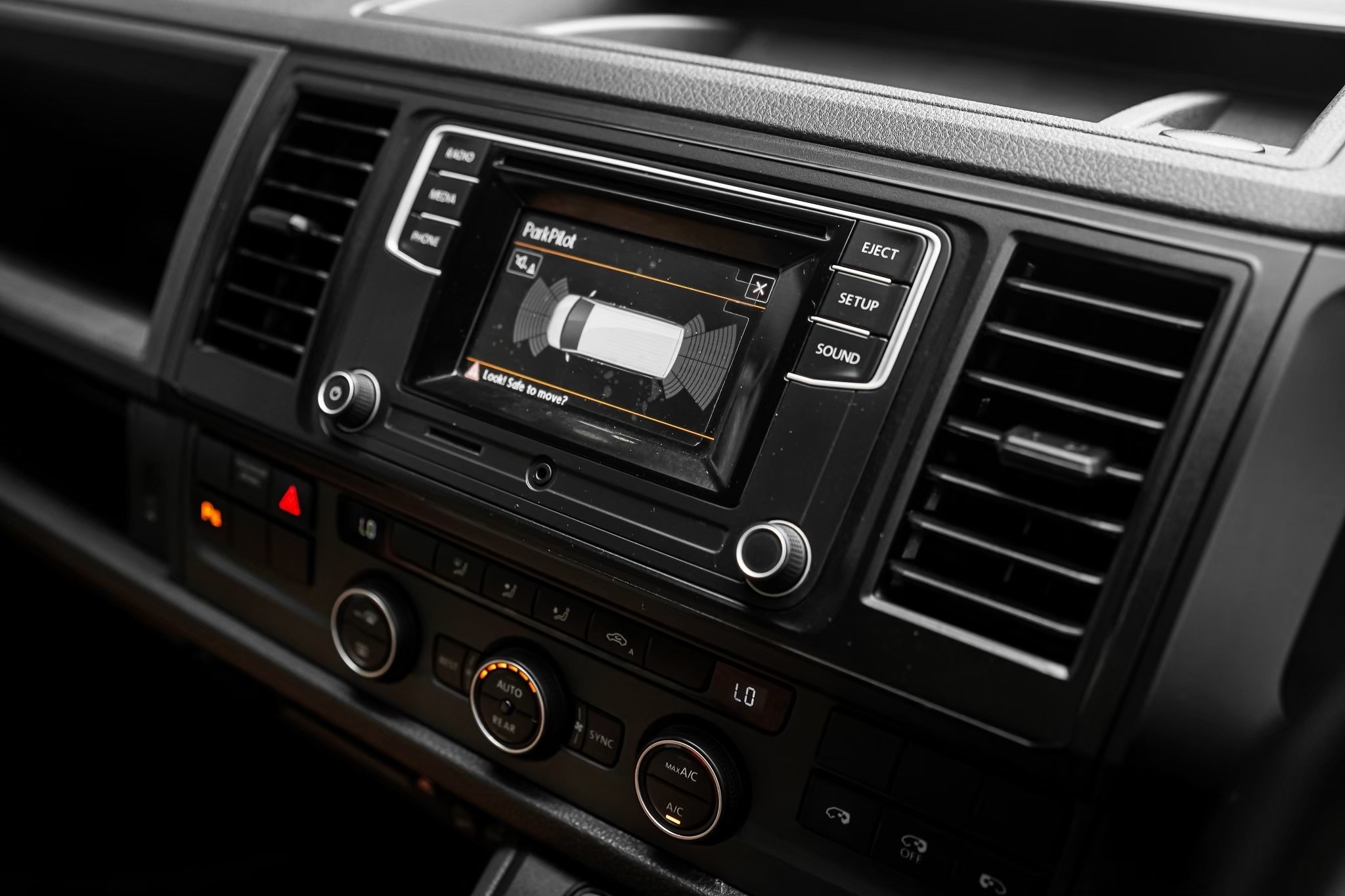 Volkswagen Caravelle 2.0 TDI ปี 2018