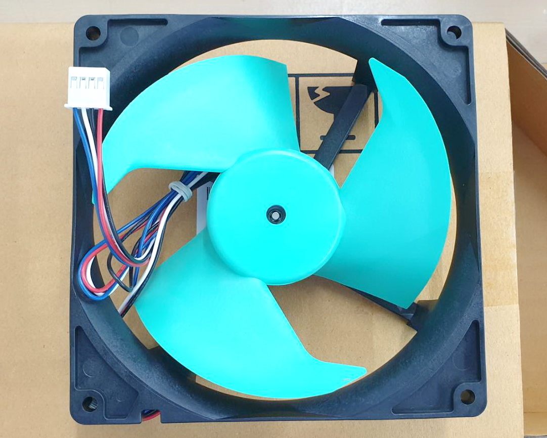 RMOTRA158CBZZ พัดลมตู้เย็น SHARP 12539JH-15L DC15V