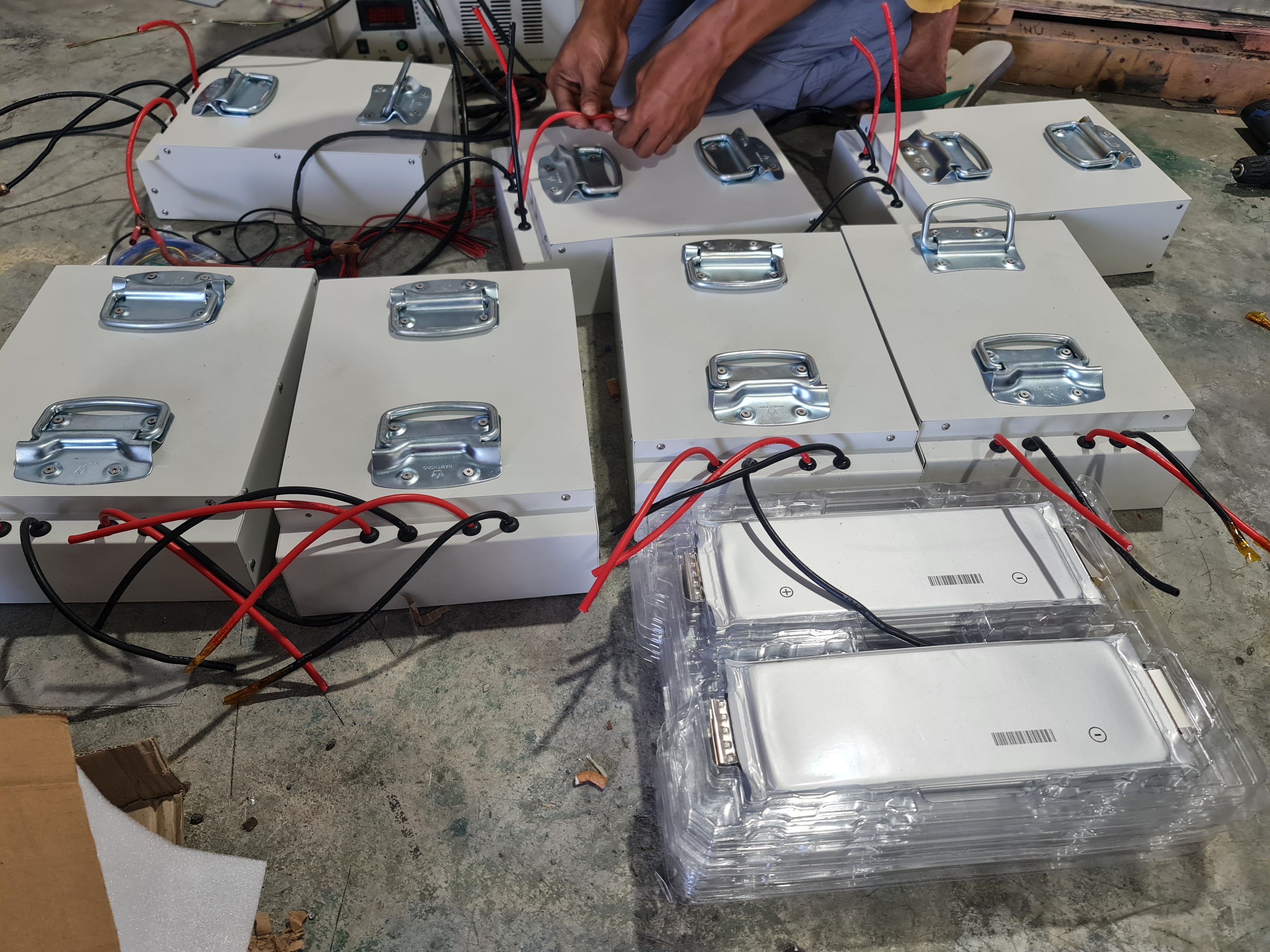 Lithium battery NMC for AGV 24v 60Ah LG chem 3.7v 60ah