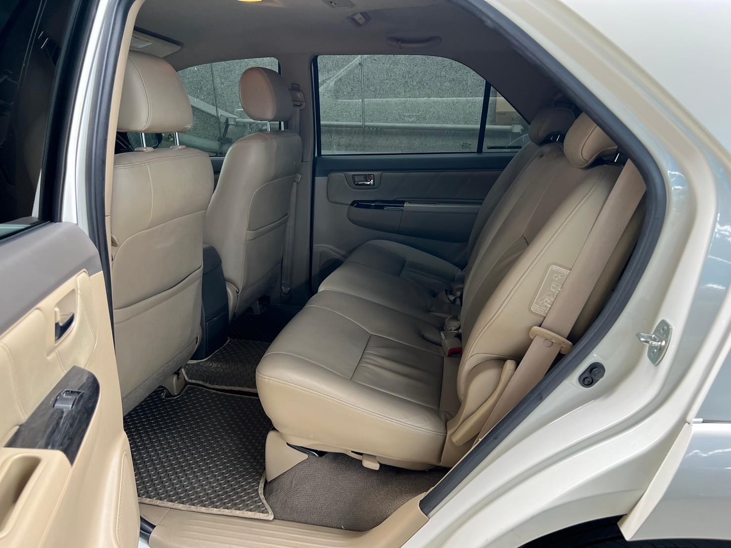 TOYOTA FORTUNER 3.0V D4D VN TURBO 4WD ปี 2012