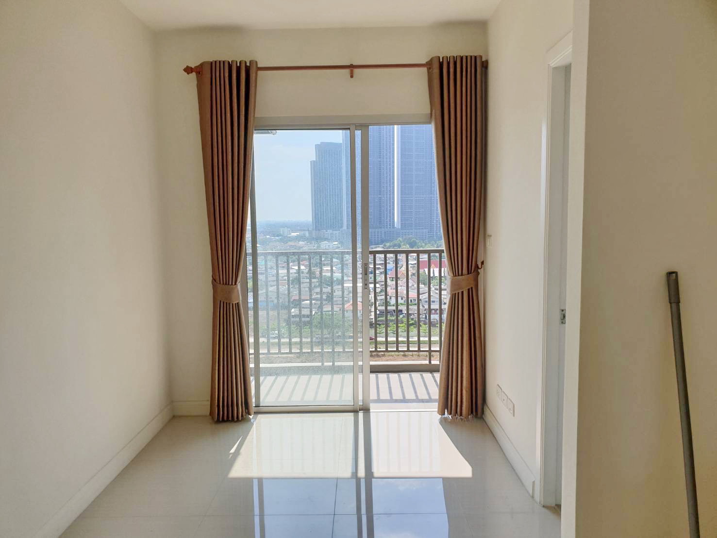ให้เช่า Manor สยามบินน้ำ ( ห้องเปล่ามีAir )