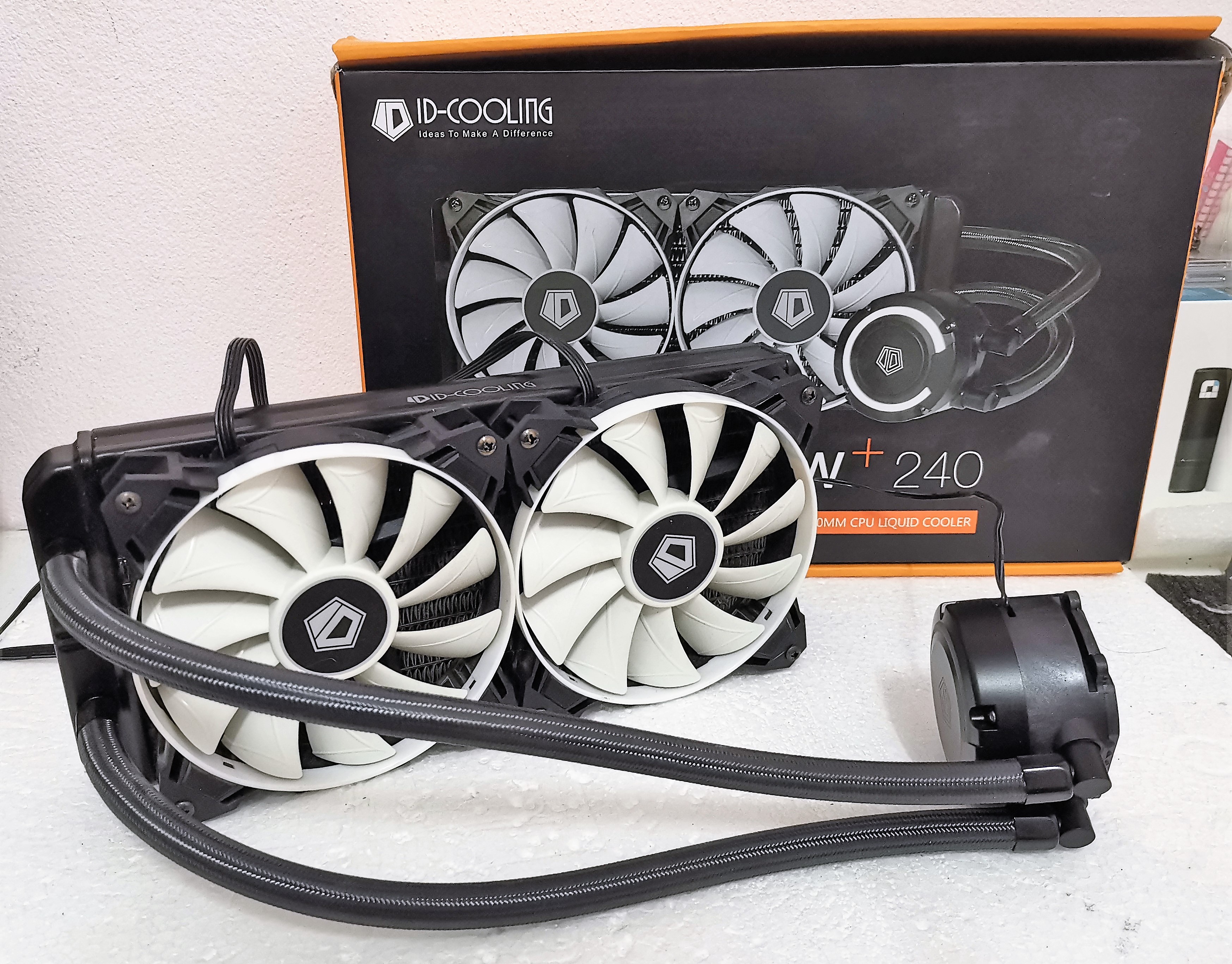 น้ำปิด ID COOLING FROSTFLOW + 240 (WHITE LED)