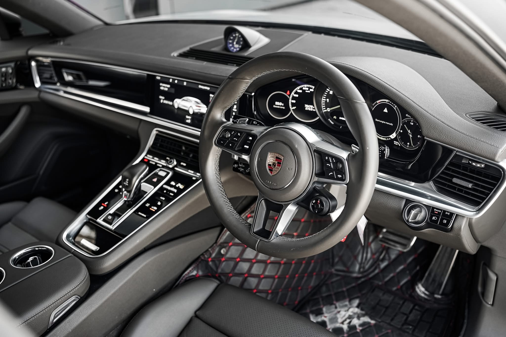Porsche Panamera 4 E-Hybrid Executive ปี 2018