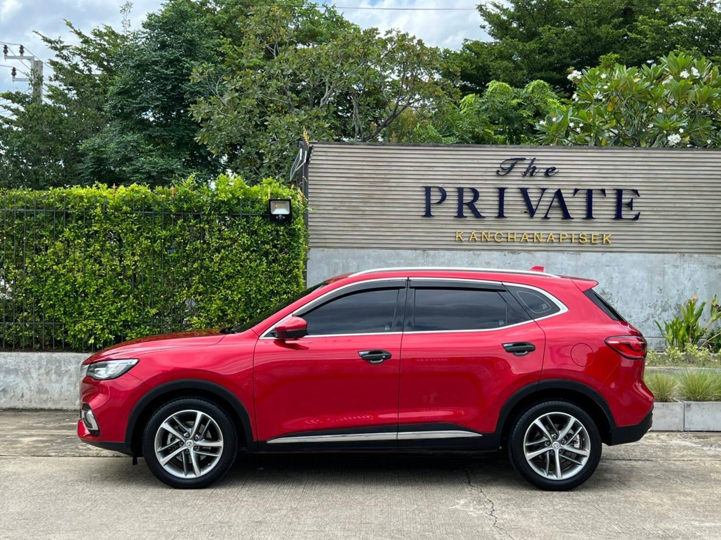 MG HS 1.5X Sunroof สีแดง ปี 2020 รุ่นท็อป