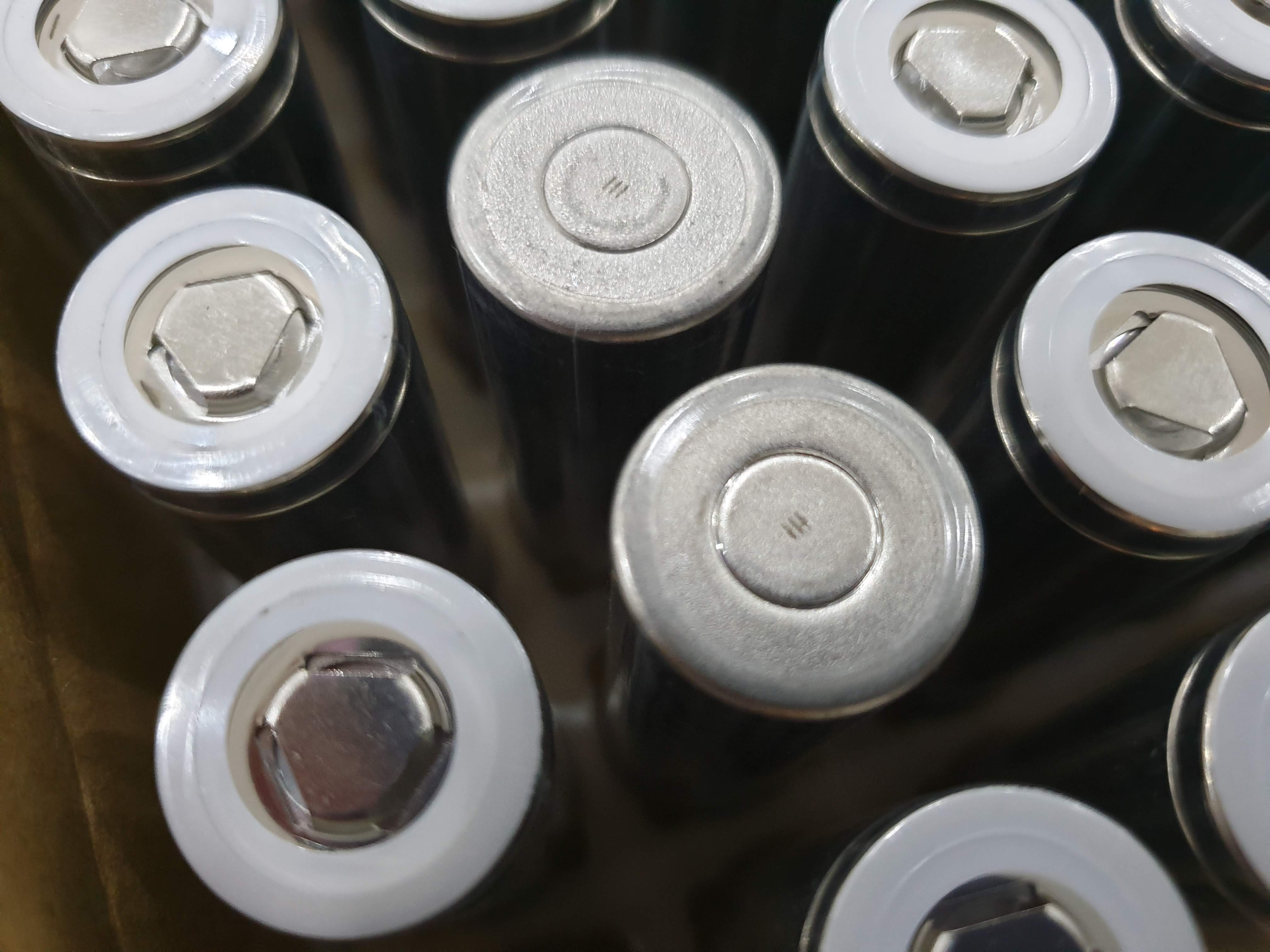 แบตเตอรี่ NCR18650HC ใช้ทำรถ Tesla และ ใส่ในกระสวยอวกาศ สำรวจดาวพุทธ 3.7v 3.4Ah