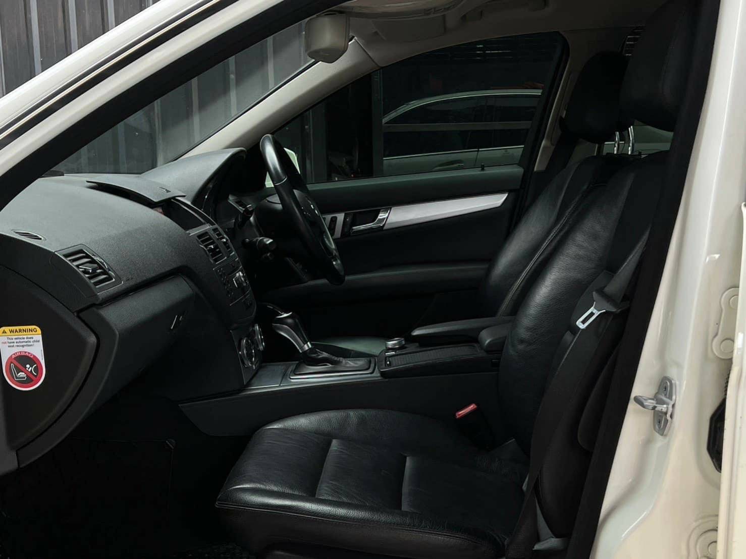 MERCEDES BENZ C-CLASS C250 CDI (ดีเซล) w204 ปี 2011