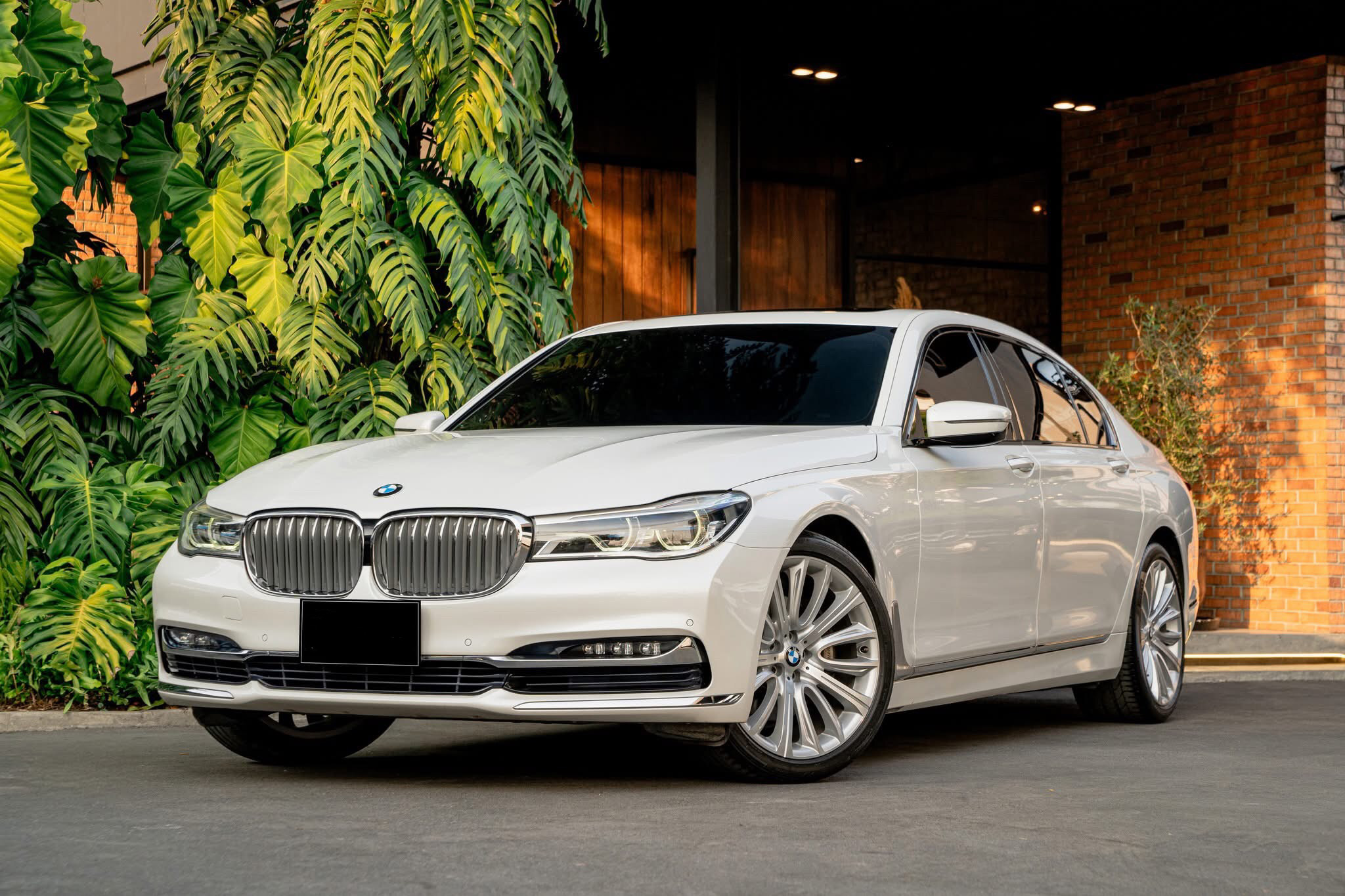 BMW 740Li Pure Excellence G12 ปี2016