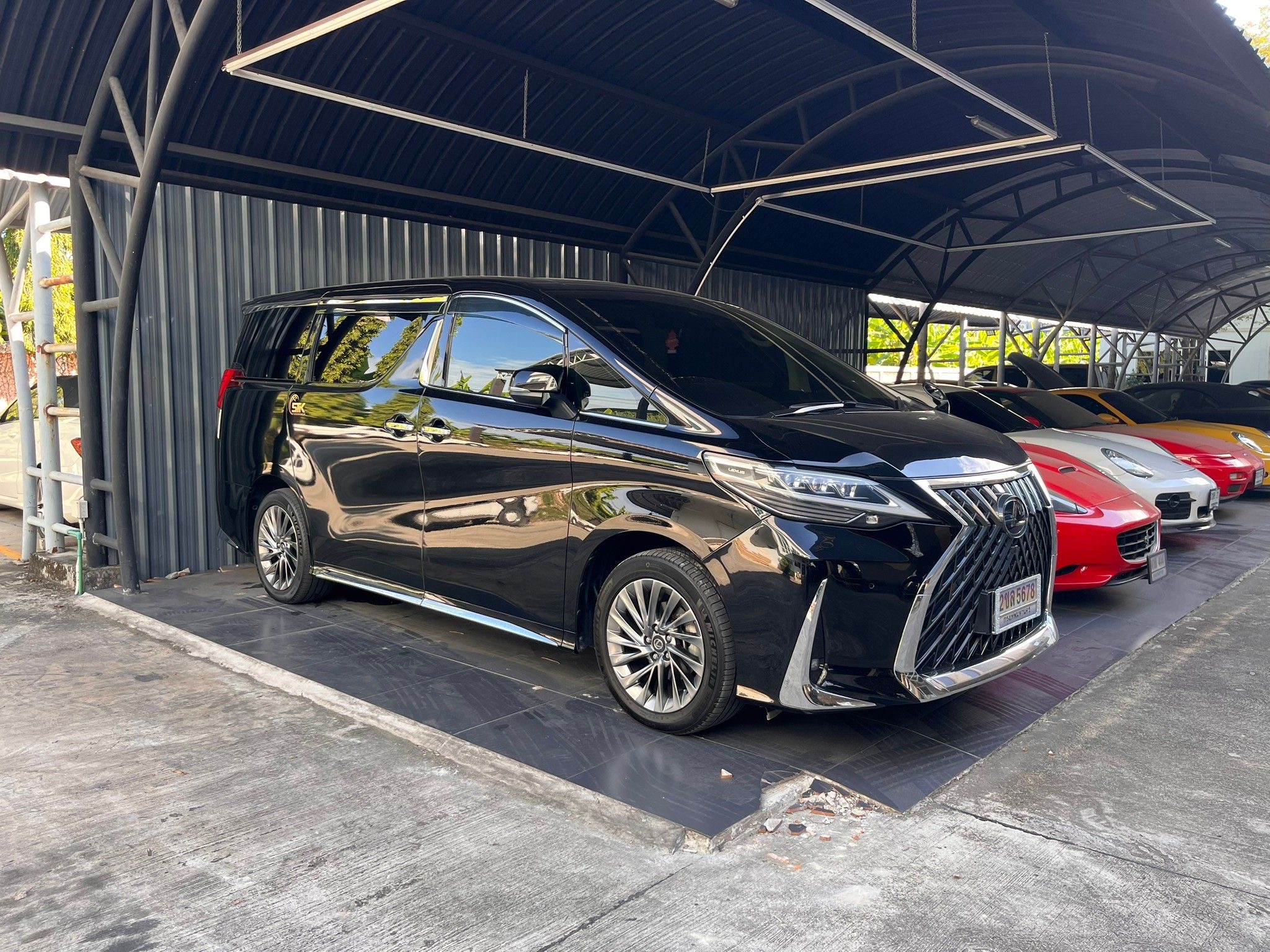 Toyota Alphard X hybrid ปี 2020